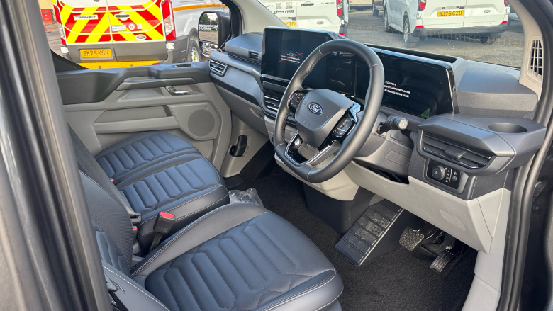 Ford Tourneo Custom 320 L2 Diesel Fwd 2.0 EcoBlue 136ps H1 Titanium 8 seater Auto